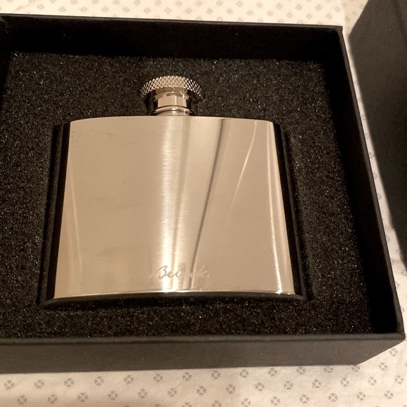 NWT Brink Hip Stainless Steel 2 Ounce Flask (includes Original Box) - Picture 3 of 7